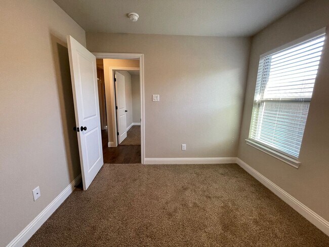 Building Photo - 8113-8115 Tanner