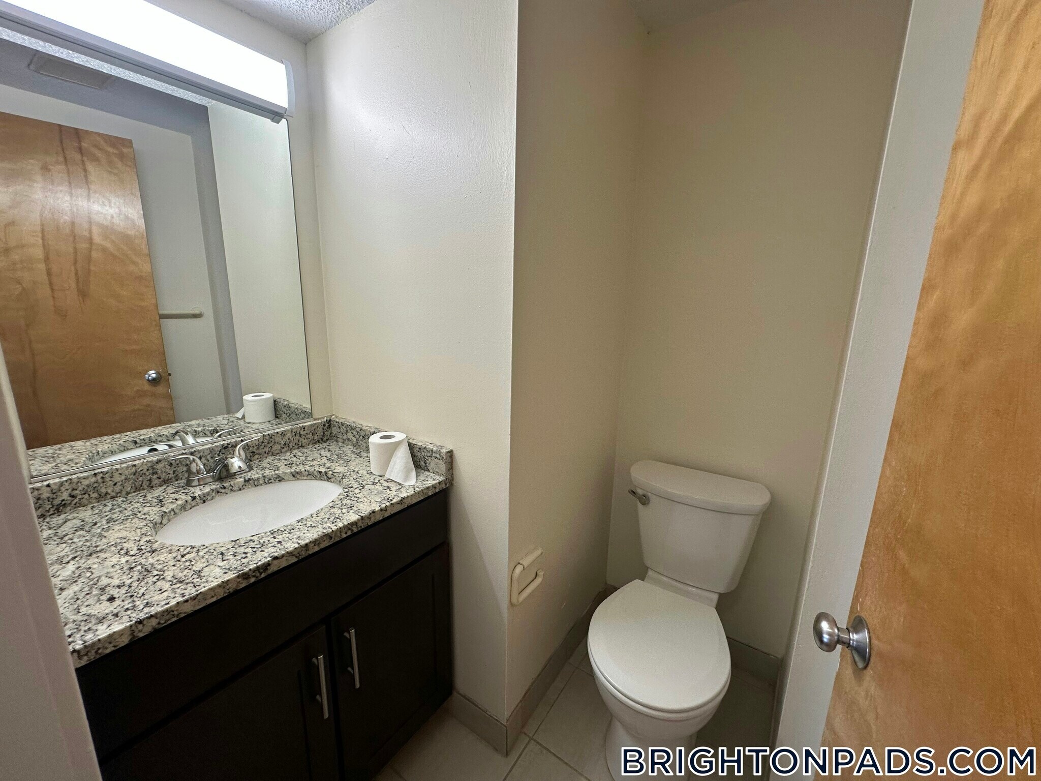 Building Photo - 154 N Beacon St