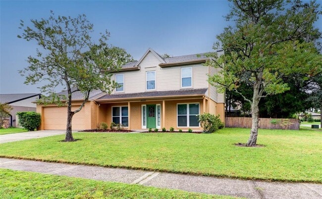 Building Photo - 16107 Country Crossing Dr