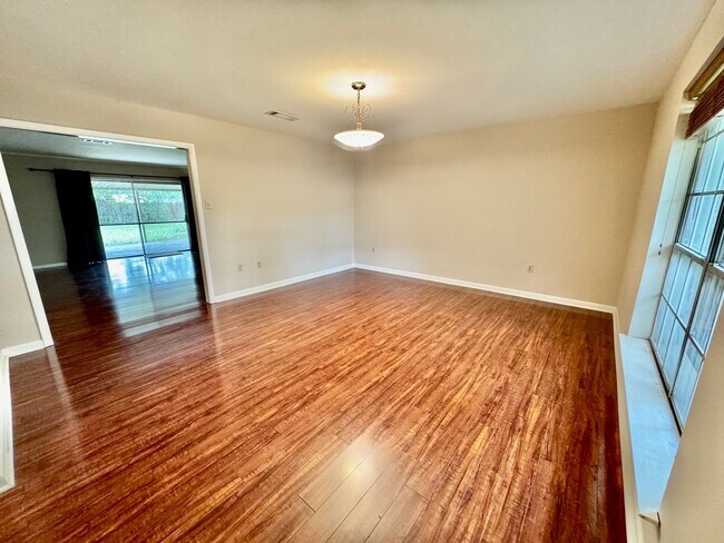 Building Photo - Spacious 3BR Home in Broadmoor | Huge Backyard + Gated Driveway