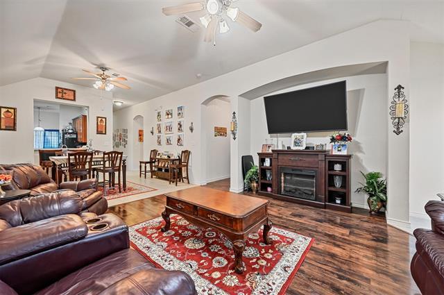 Building Photo - 3505 Versante Dr