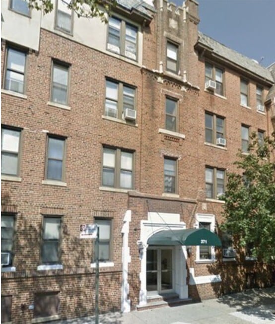 Building Photo - 371 95th St