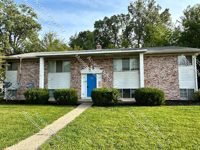 Building Photo - SE Side Updated One Bedroom Unit