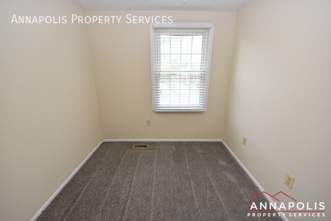 Building Photo - 1604 Revell Downs Dr