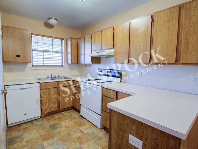 Building Photo - 1419 Chapel Ridge Rd