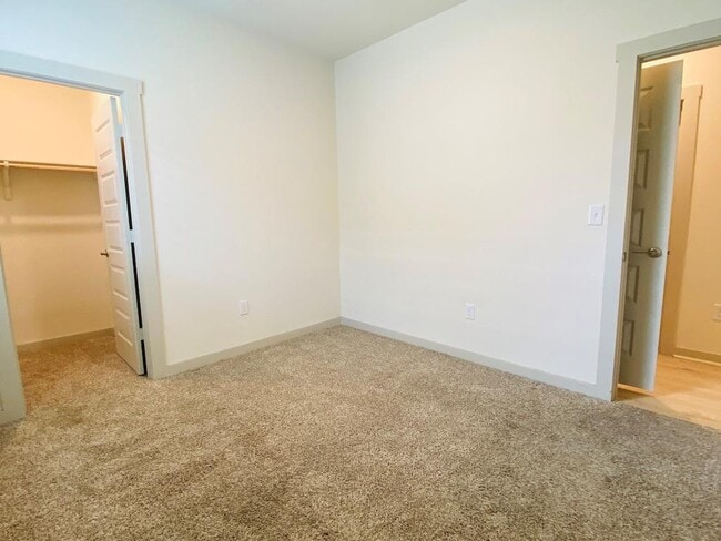 Building Photo - 10917 Tildon Ave