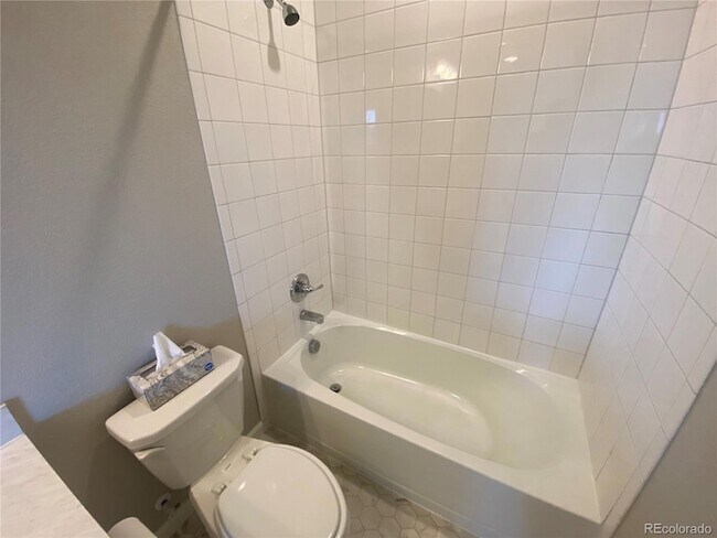 Building Photo - 238 Silver Rock Trl
