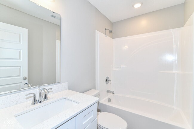 Building Photo - 6872 Sunstone Pl