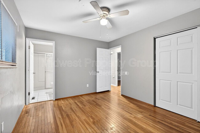 Building Photo - 1165 Lees Ln