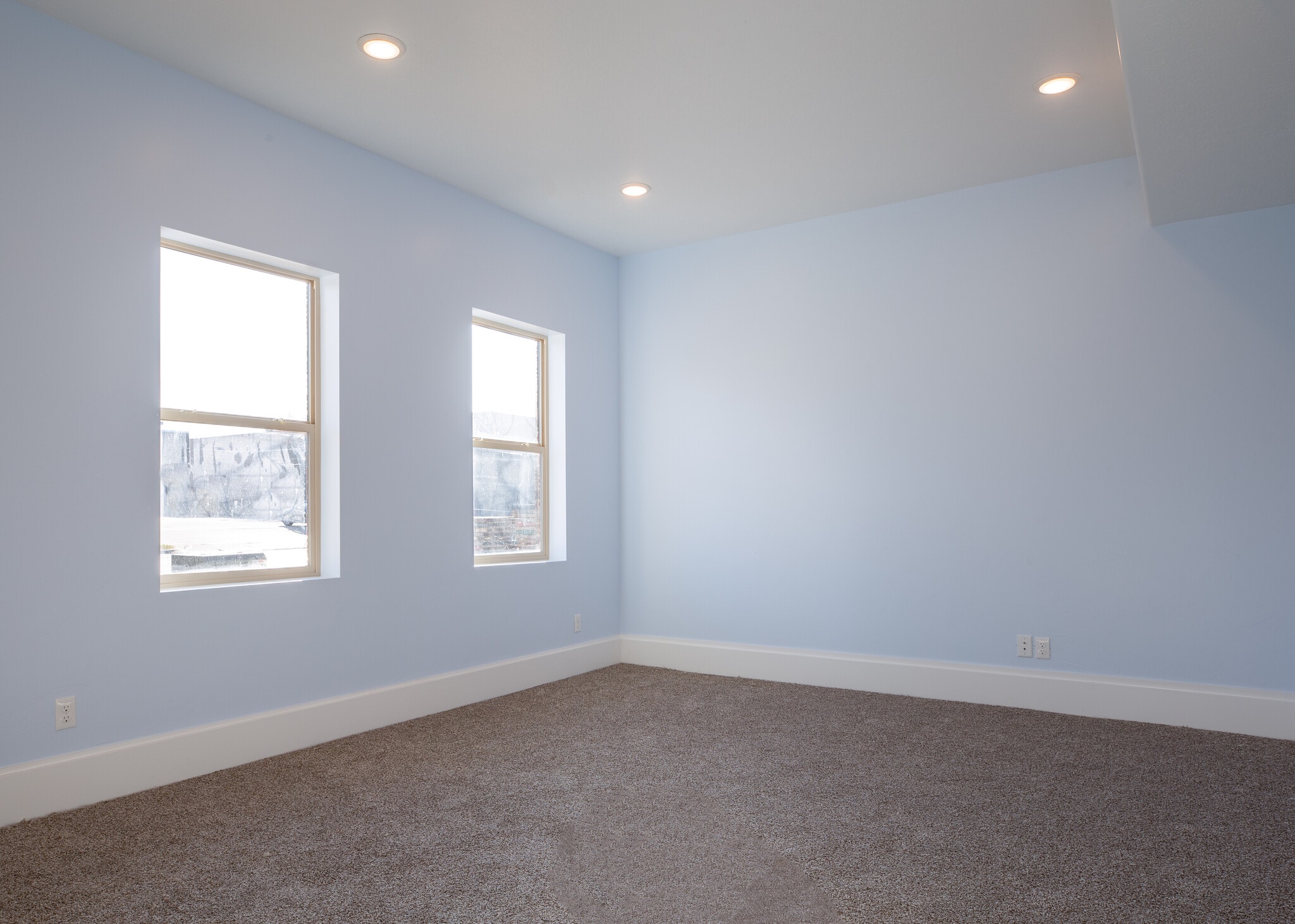 Building Photo - 291 N 200 W