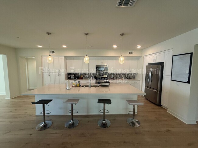 Building Photo - 2850 Wagon Wheel Rd