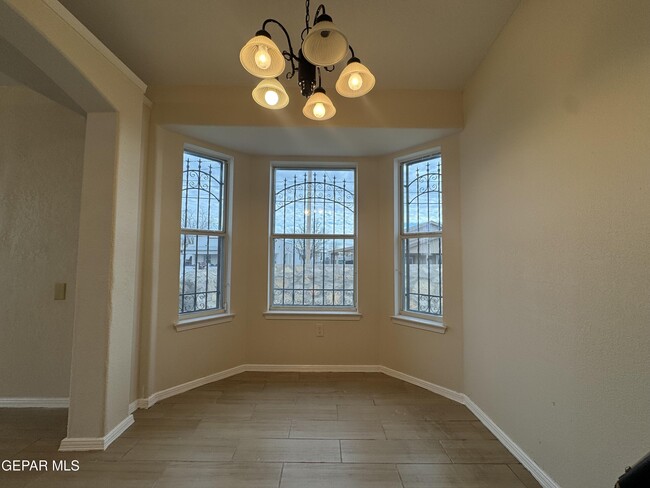 Building Photo - 13098 Oscar Chacon