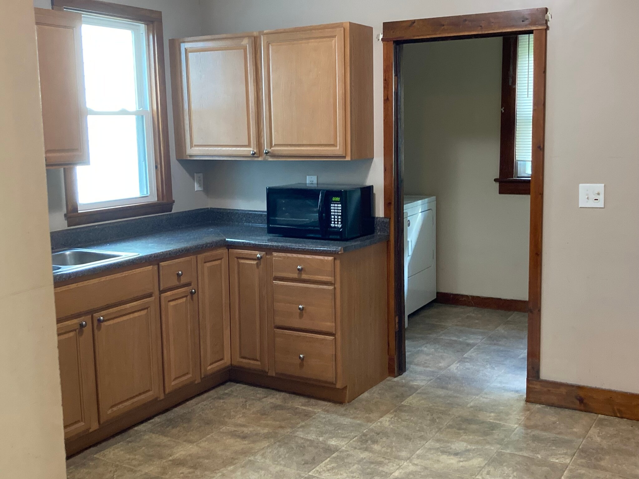 Building Photo - 444 Morris St