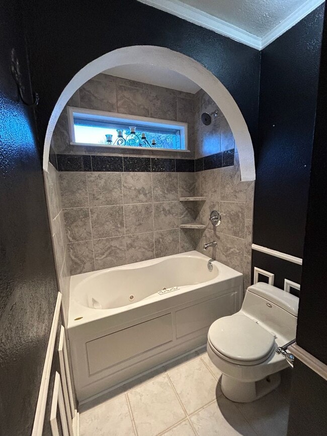 Building Photo - COMING SOON!  Home in University Gardens