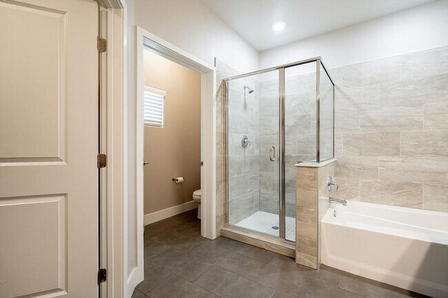 Building Photo - 845 Pantara Pl