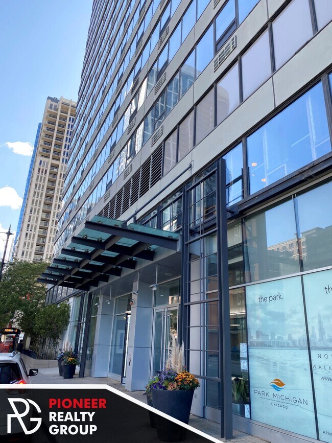 Building Photo - 1237 S Michigan Ave