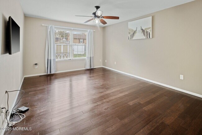 Building Photo - 148 Mizzen Ave