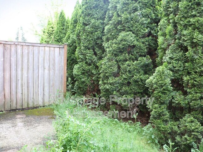 Building Photo - 1250 NW 23rd St