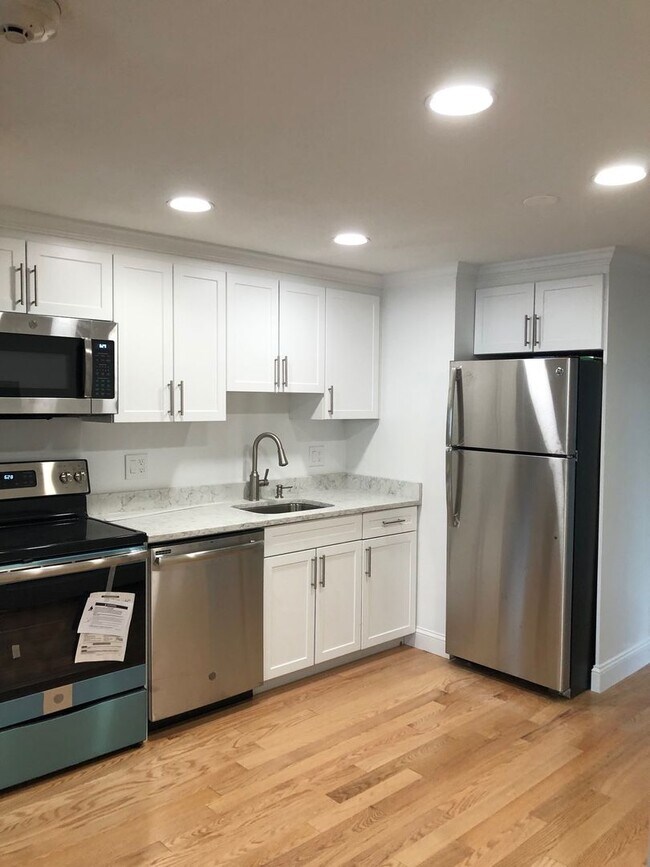 Building Photo - AWESOME 2 BED IN ALLSTON!!!! NO PETS!!!!