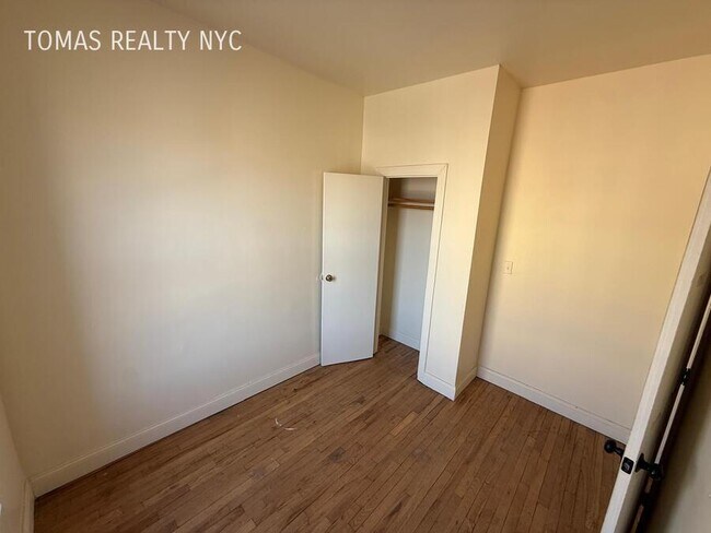 Building Photo - 1390 Boston Rd