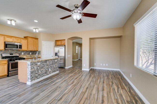 Building Photo - GORGEOUS 2 STORY HOME*4 BEDROOMS*TONS OF UPGRADES*STAINLESS STEEL APPLIANCES*