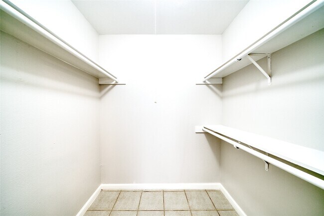 Building Photo - 6001 Reims Rd