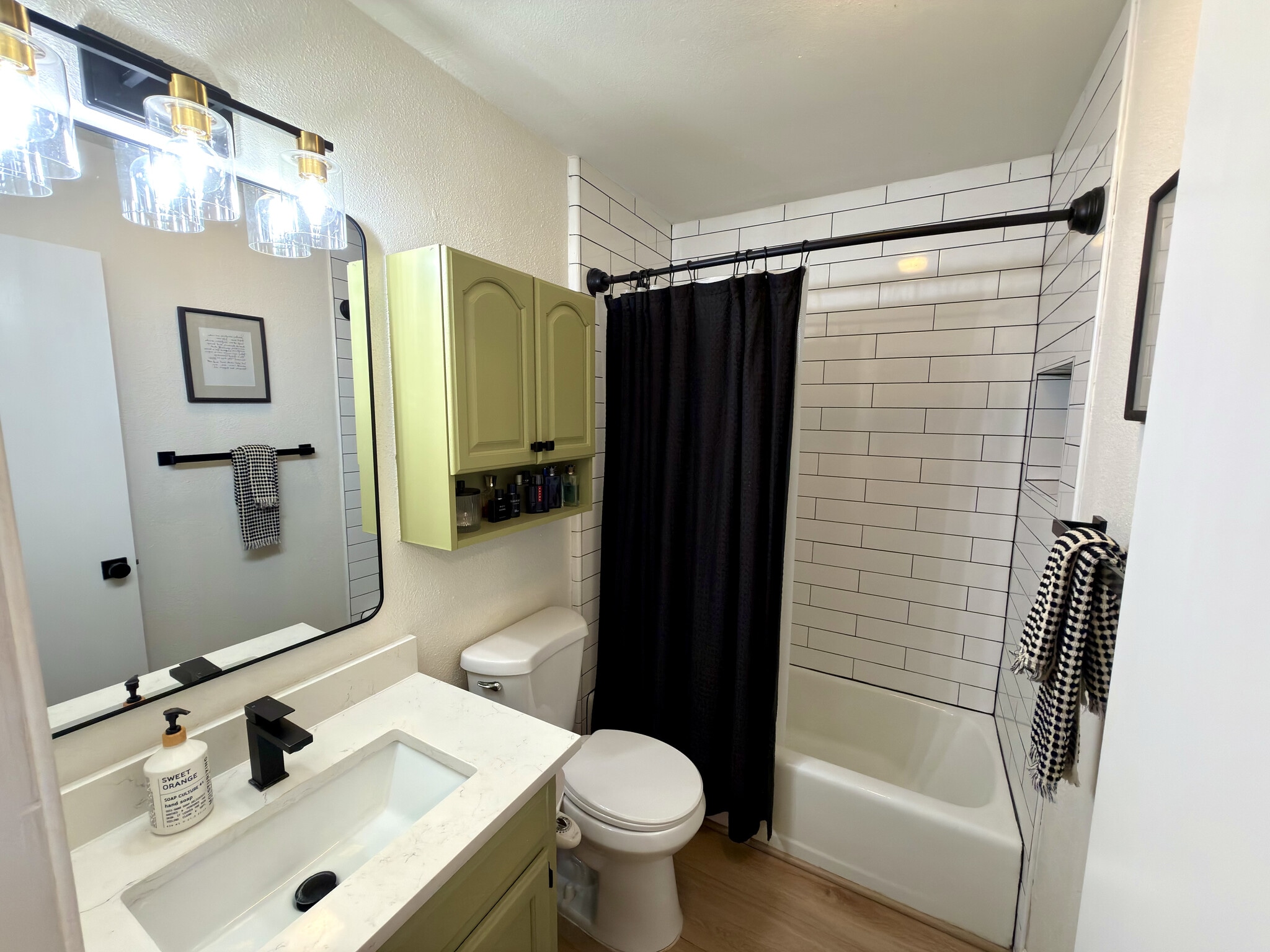 Main Bathroom - 9319 Whisper Pt