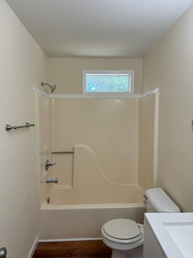 Building Photo - 1511 Rustic Dr