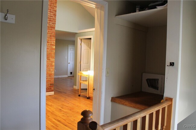 Building Photo - 202 Monroe St