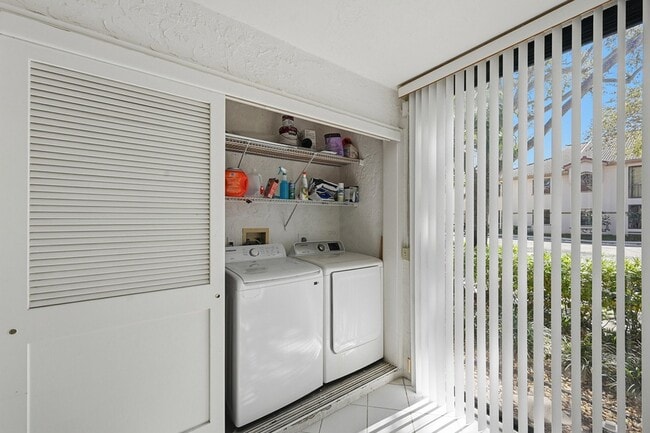 Building Photo - 5187 Europa Dr