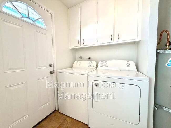 Building Photo - 26475 McCall Blvd