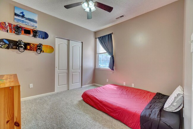Building Photo - 3040 Kempton Park Rd