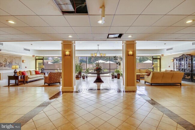 Building Photo - 6800 Fleetwood Rd