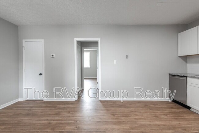 Building Photo - 3807 Woodlawn St