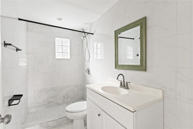 Building Photo - 4184 SW 49th Ct