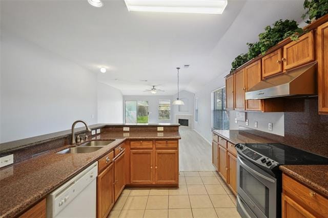 Building Photo - 201 Lakefield Dr