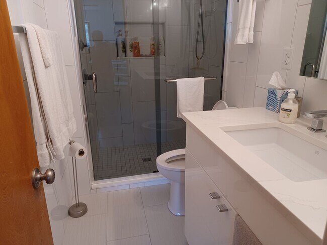 Building Photo - Ocean Park/Water Oaks Condominium