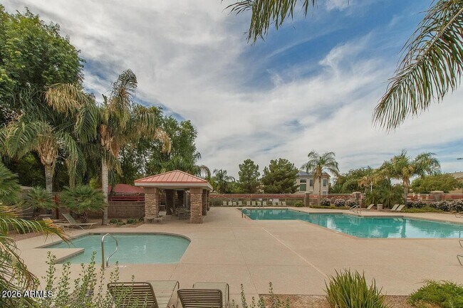 Building Photo - 18838 E Lark Dr