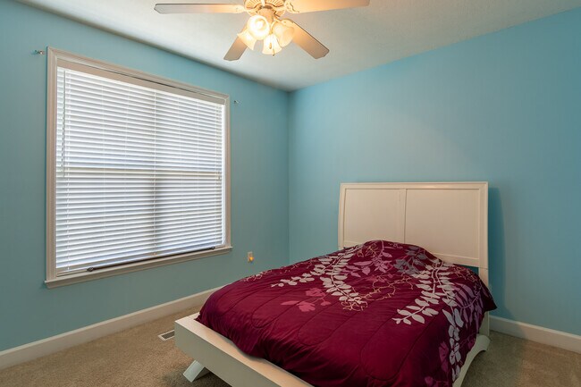 Building Photo - 862 Tyler Woods Dr