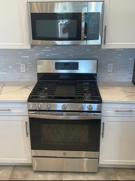 Building Photo - 840 Tijeras Ave NW