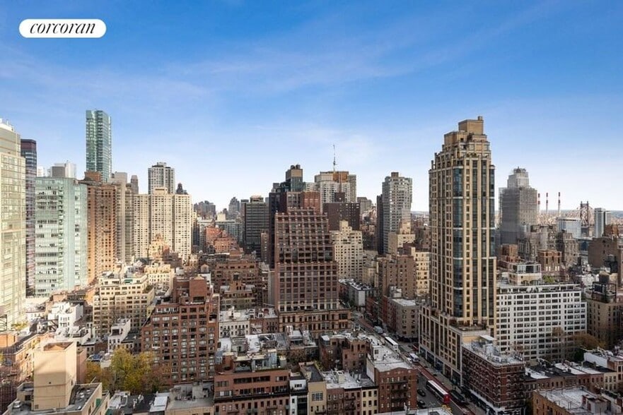 Building Photo - 100 United Nations Plaza