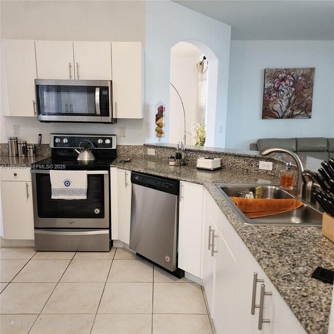 Building Photo - 10955 NW 87th Ln