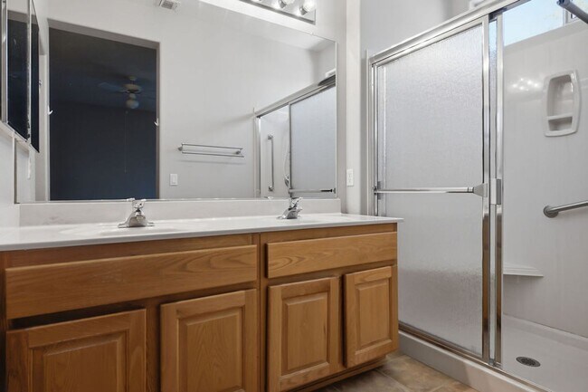 Building Photo - 2517 Springville Way