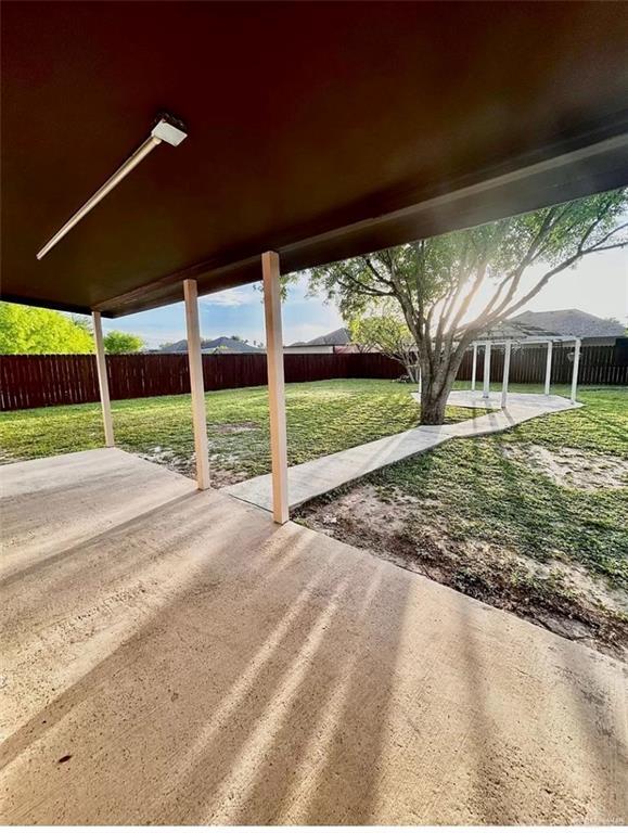 Building Photo - 317 Whitewing Dr