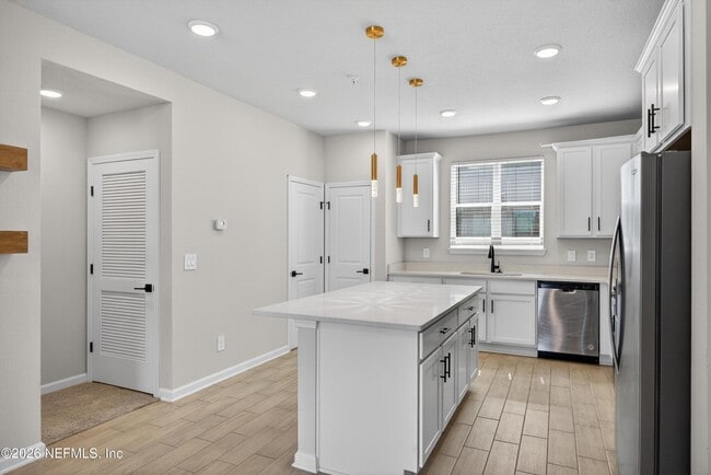 Building Photo - 1093 Farwell St