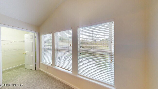 Building Photo - 8498 Climbing Ivy Trail S