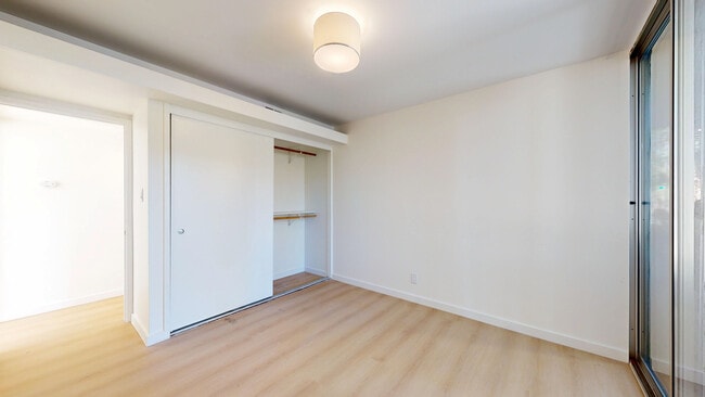 Building Photo - 1507 Carol-105