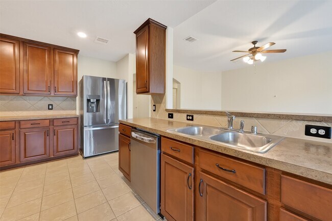 Building Photo - 22106 Galapagos Ct