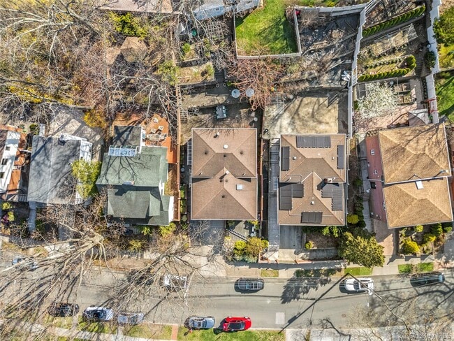 Building Photo - 45-76-76 Browvale Ln