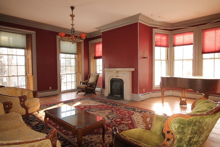 Building Photo - 1 Summer St